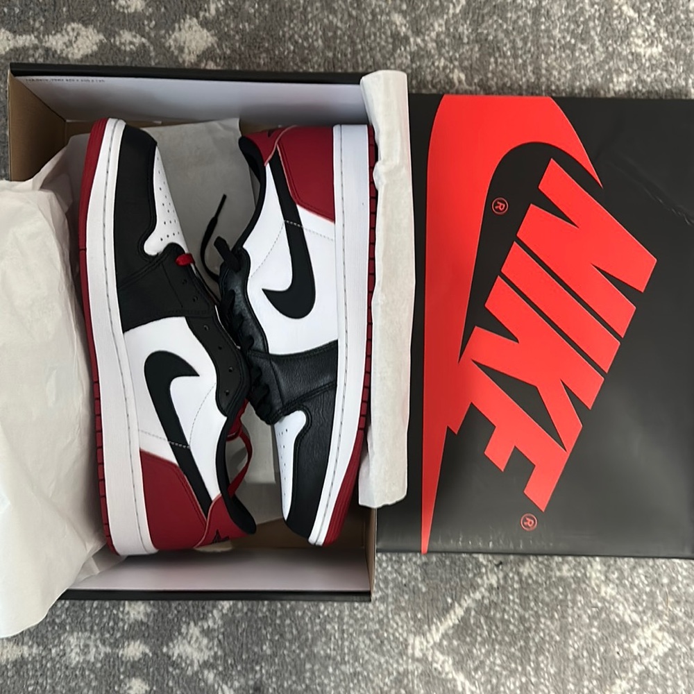 Do not buy! Jordan 1 low black toe size 13 brand new